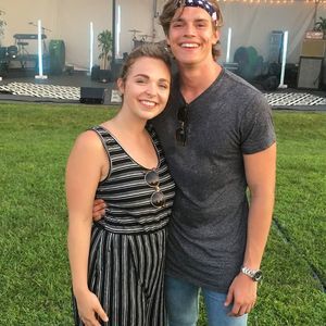 Meet your Posher, Elliott